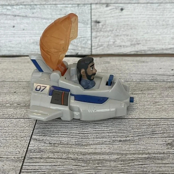 2022 McDonald's Happy Meal Toy Buzz Lightyear #8 Mo Piloting the XL-07 - Picture 5 of 7